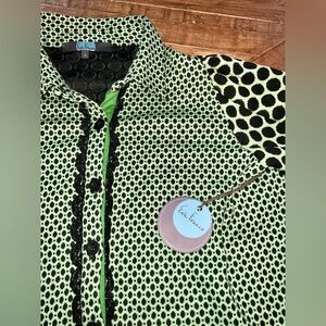 Eva Franco unique button up top in a size 8 - no material tag / likely a sample